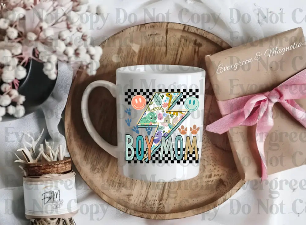 BoyMomDinoBoltR1