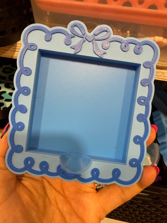 D. Blue Bow Post It
